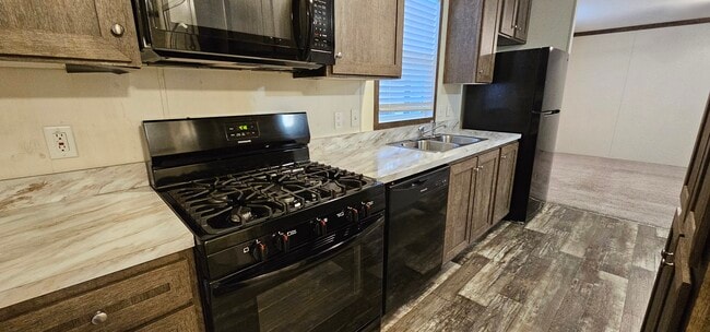 Primary Photo - 309 Mulberry