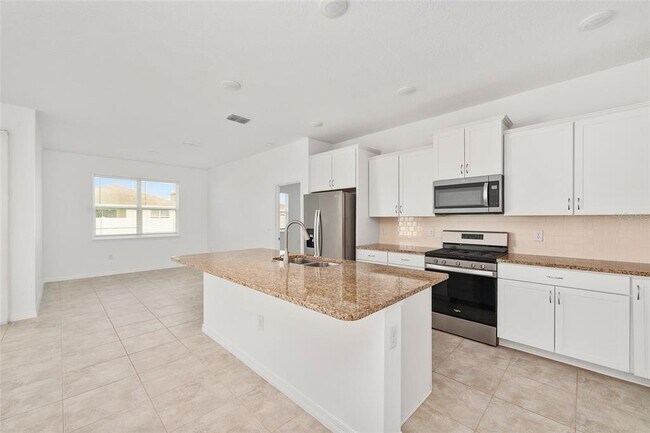 Building Photo - 6175 SW 74th Ct