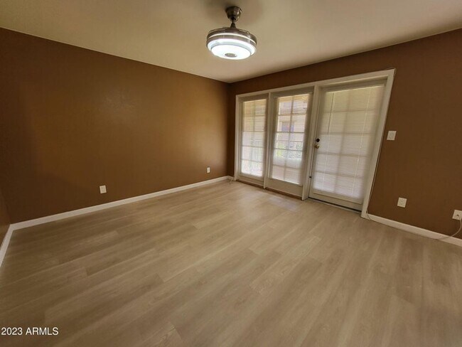 Building Photo - 2 Bedroom 2 Bathroom Hidden Shores Apartment