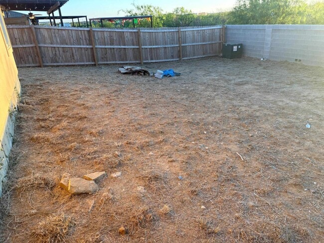 Building Photo - 5202 Anacahuita Dr