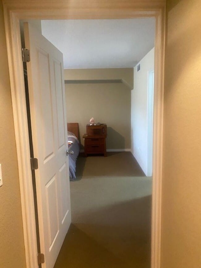 Building Photo - Beautiful 1B/1B Boulder Home