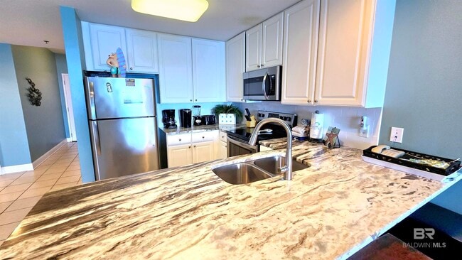 Building Photo - 455 E Beach Blvd