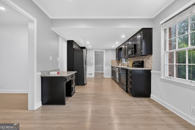 Building Photo - 4854 Springfield Dr