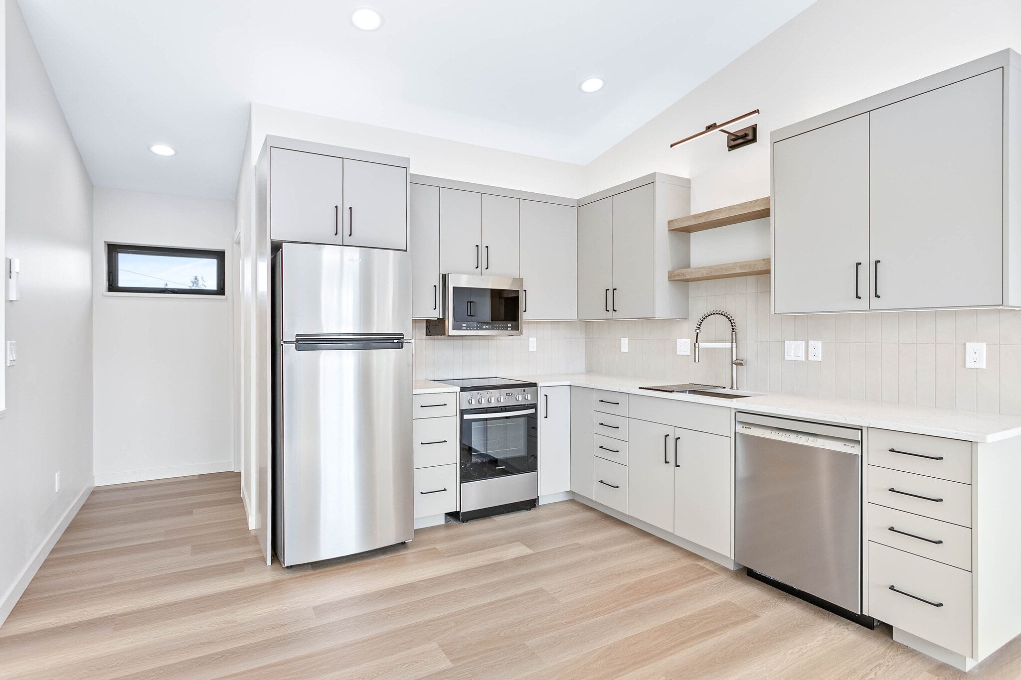 Building Photo - 2517 Vallette St