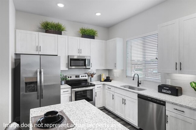 Building Photo - 7174 Borland Dr