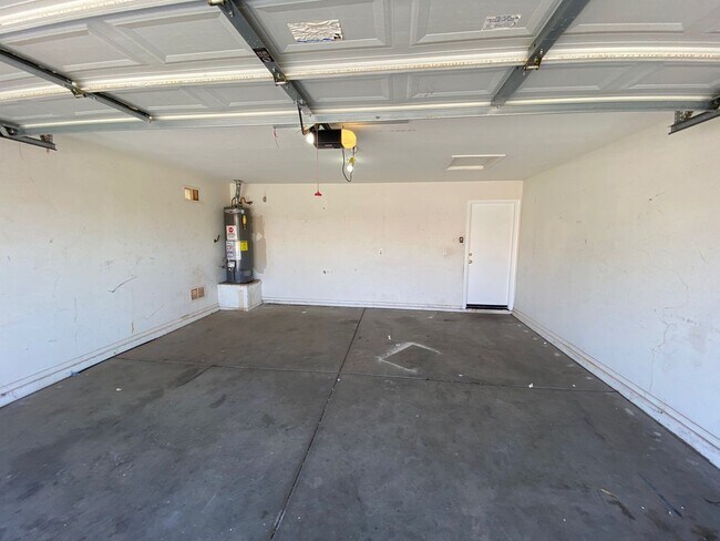 Building Photo - 30351 Maple Chase Dr