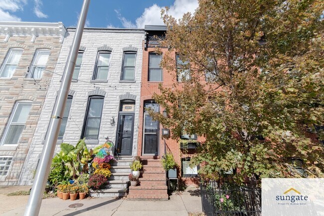 Building Photo - 3206 Hudson St