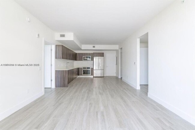 Building Photo - 2 bedroom in Aventura FL 33180
