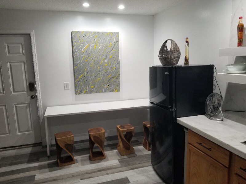 Building Photo - 1585 Maxwell Ln