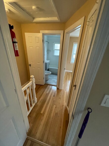 Building Photo - 324 Brinton Ave
