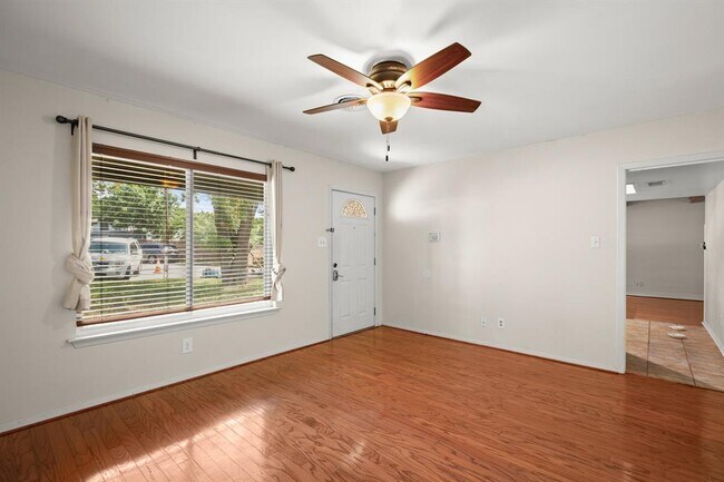 Building Photo - 5103 Orleans Ct