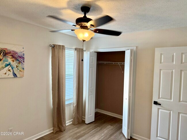 Building Photo - 11710 Seashore Ln