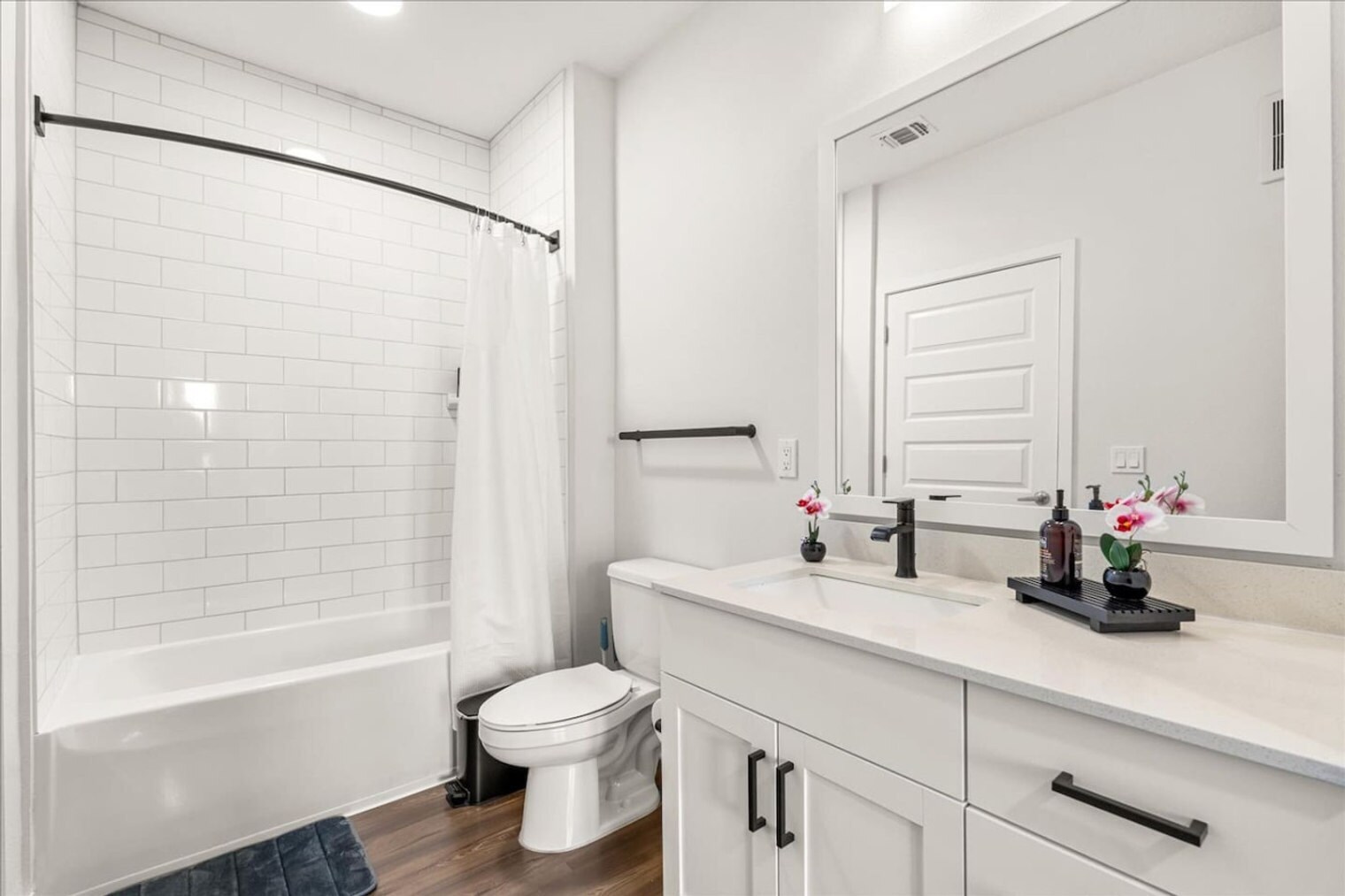 Building Photo - 1223 E Plant St