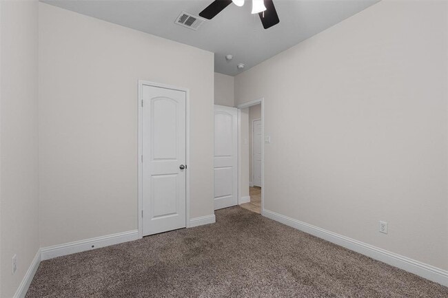 Building Photo - 3021 Angelina Ct