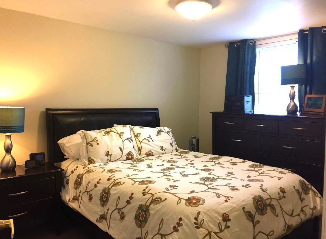 Master bedroom - 1153 Vine St
