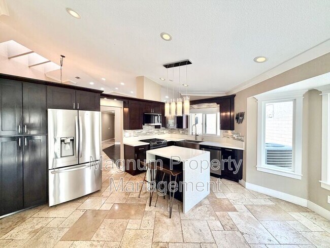 Building Photo - 11938 Venetian Dr