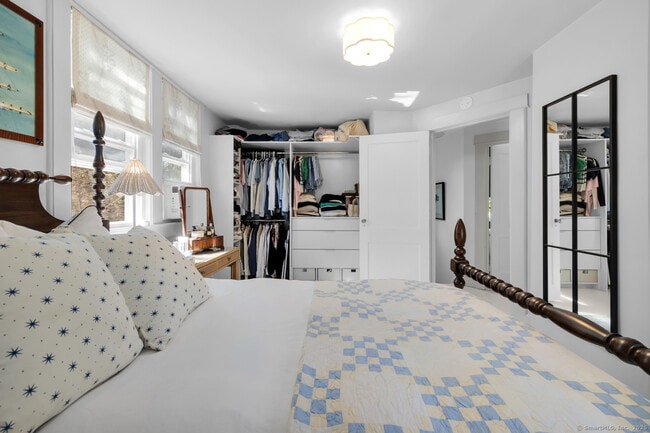 Building Photo - 53 Noroton Ave