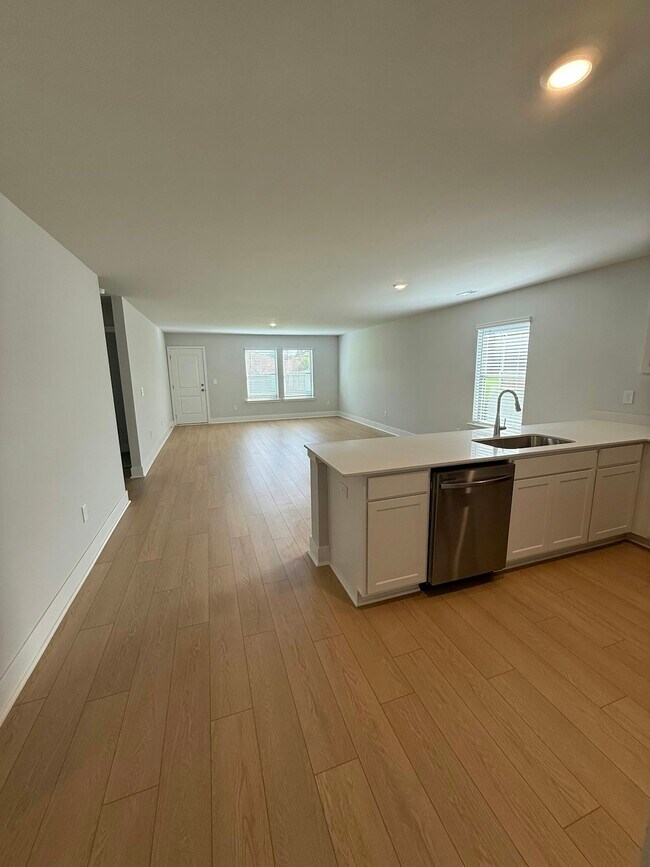 Building Photo - 22587 Dashwood Ln