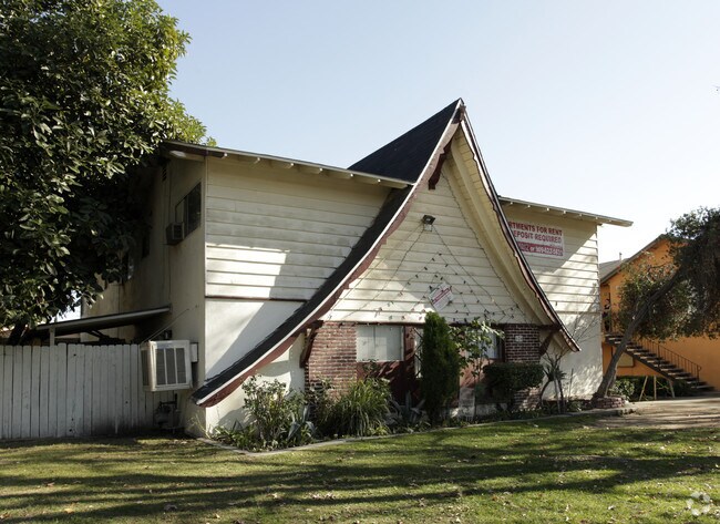 Building Photo - 626 Karesh Ave