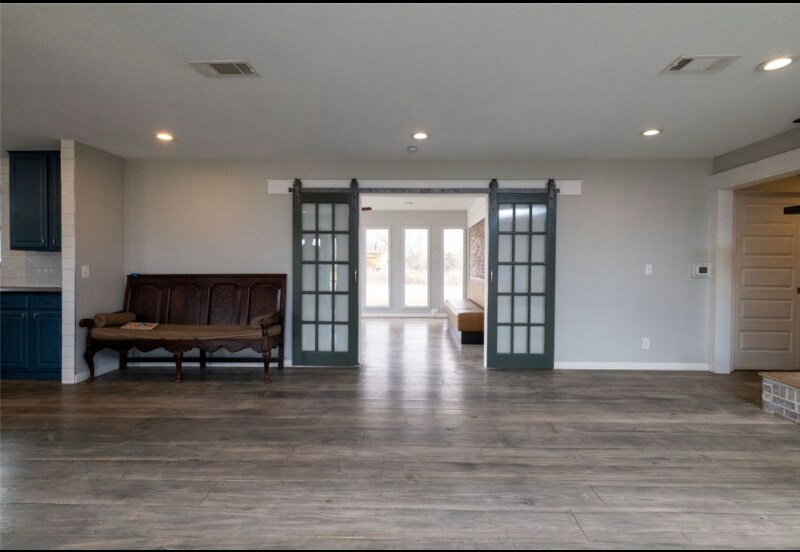 Building Photo - 3193 E State Hwy 114