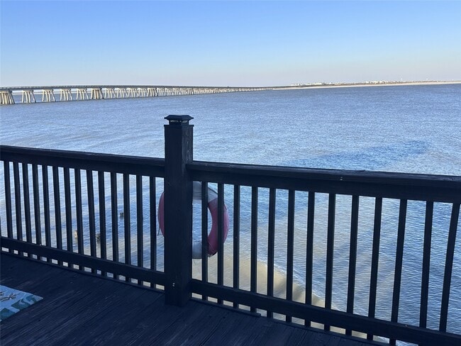 Building Photo - 13202 Gulf Beach Dr