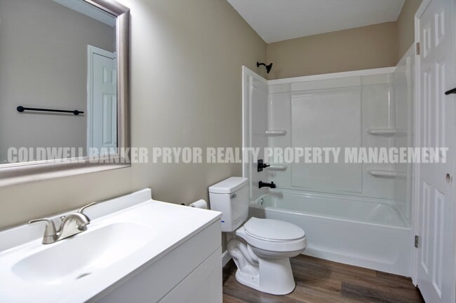 Building Photo - 5824 Moody Sawyer Rd