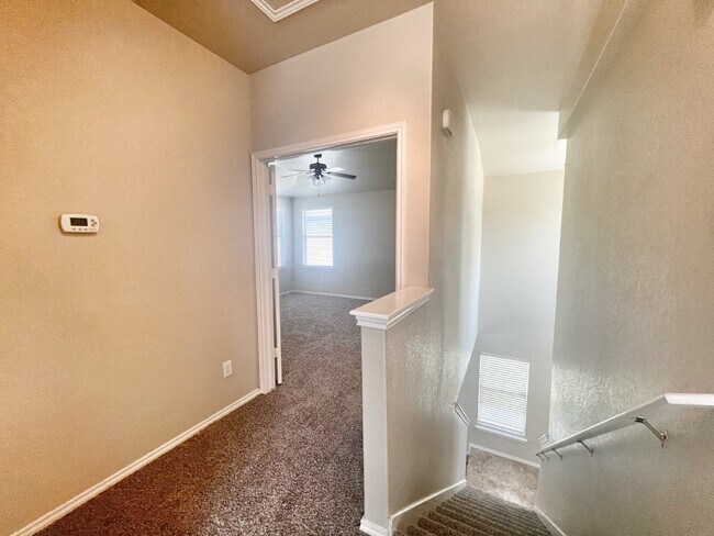 Building Photo - Prime Avery Park Location – Easy Access to...