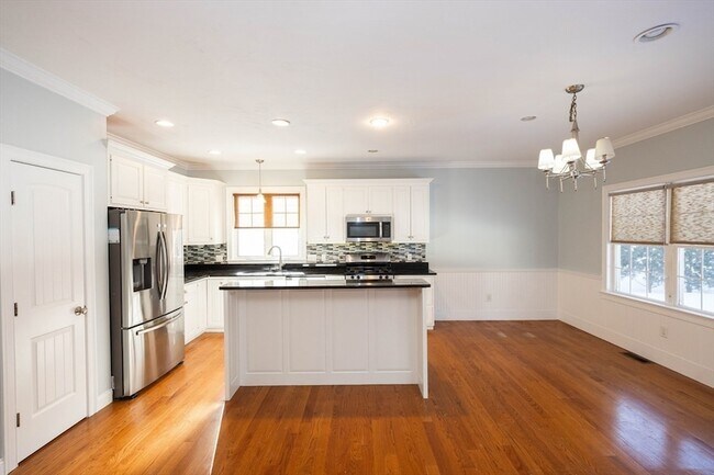 Building Photo - 4 Cyrus Way