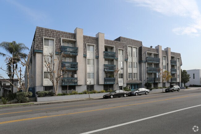 Building Photo - Motor Luxury Apartments