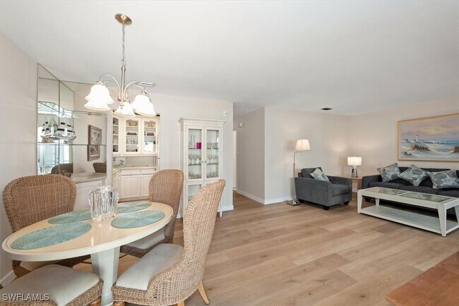 Building Photo - 1065 Gulf Shore Blvd N