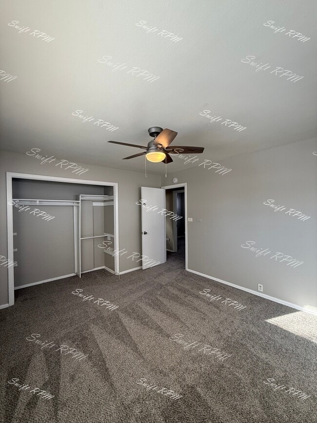 Building Photo - 7003 E 113th St