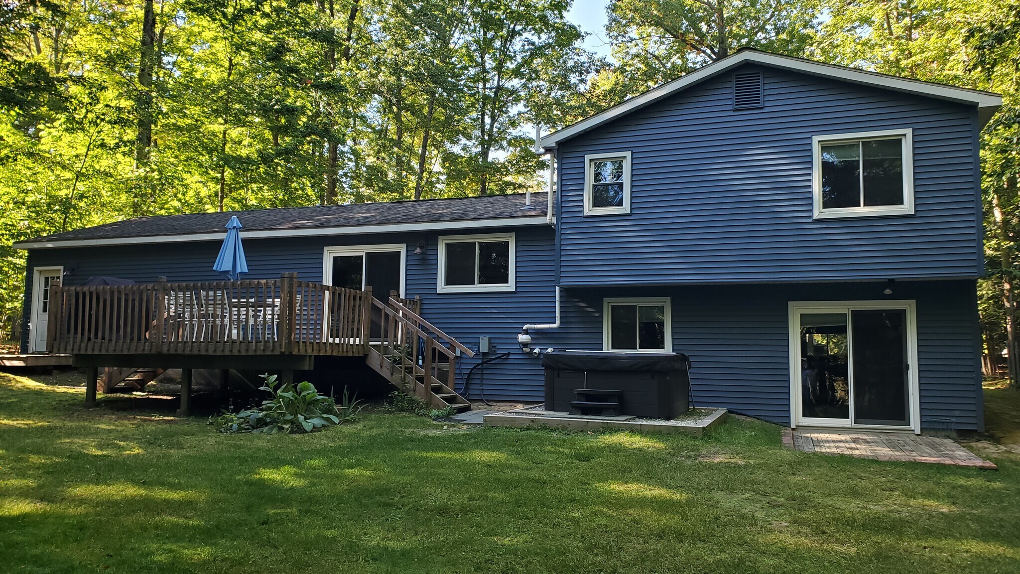 Building Photo - 7967 Sunset Dr