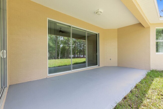 Building Photo - Home for rent on the lake !