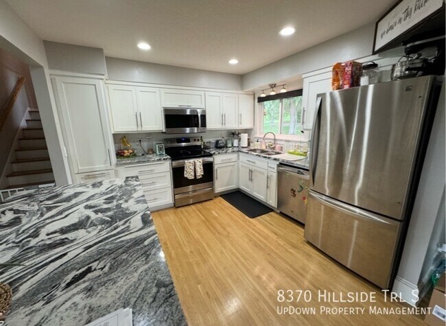 Building Photo - 8370 Hillside Trail S