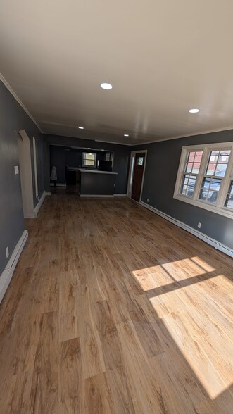 Building Photo - 1515 N 7th St
