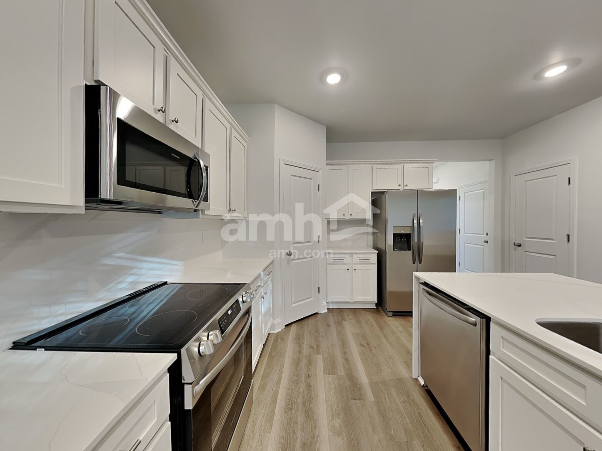 Building Photo - 910 Carnelian Ln