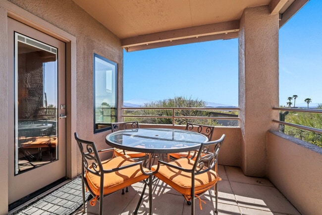 Building Photo - 6655 N Canyon Crest Dr