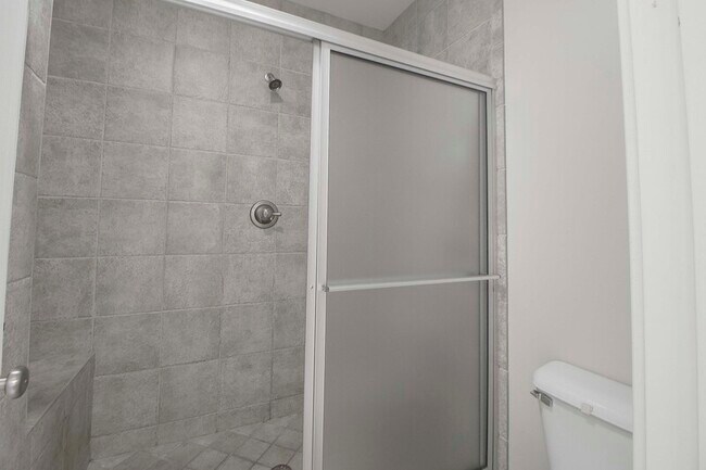 Building Photo - 128 Bogard Ln
