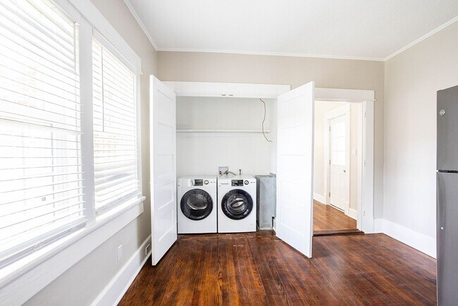 Building Photo - 20 Marion Ave