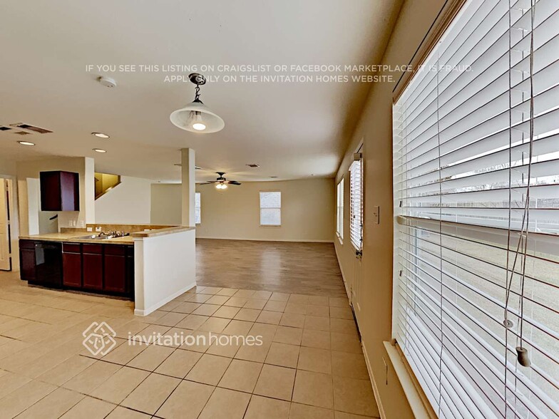 Building Photo - 2411 Lago Mirado Wy