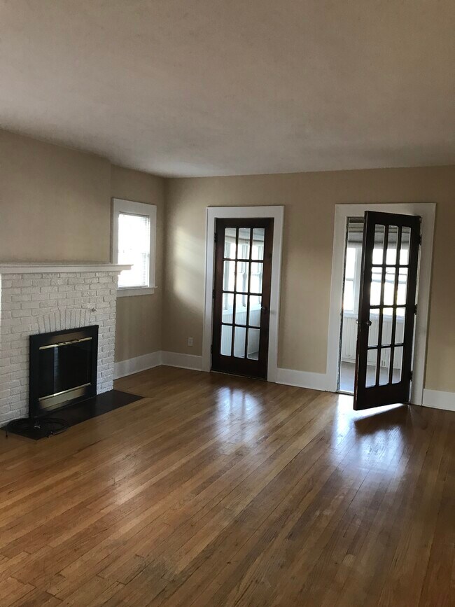 Living Room - 148 Mosley Dr