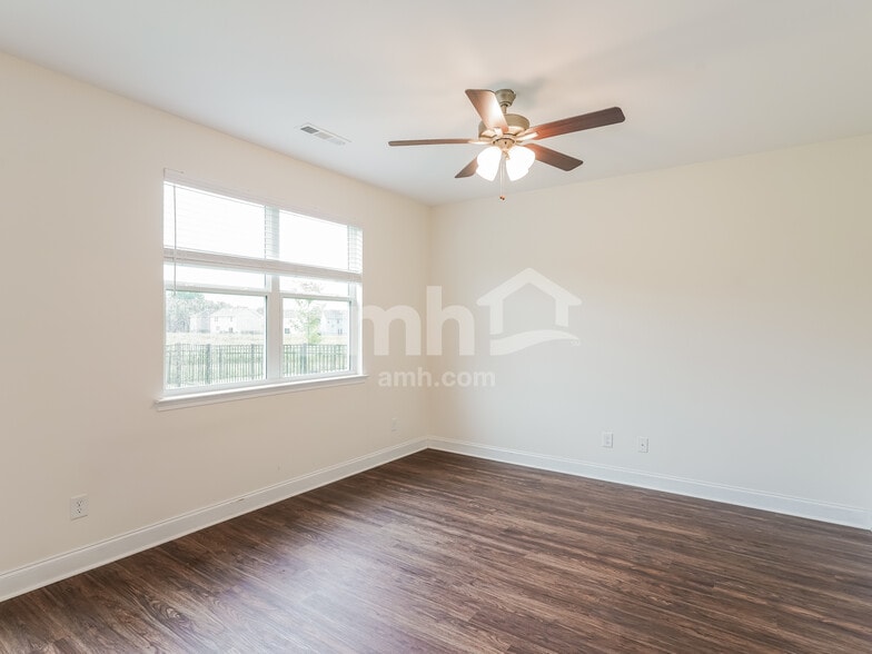 Building Photo - 4817 Chutney Dr