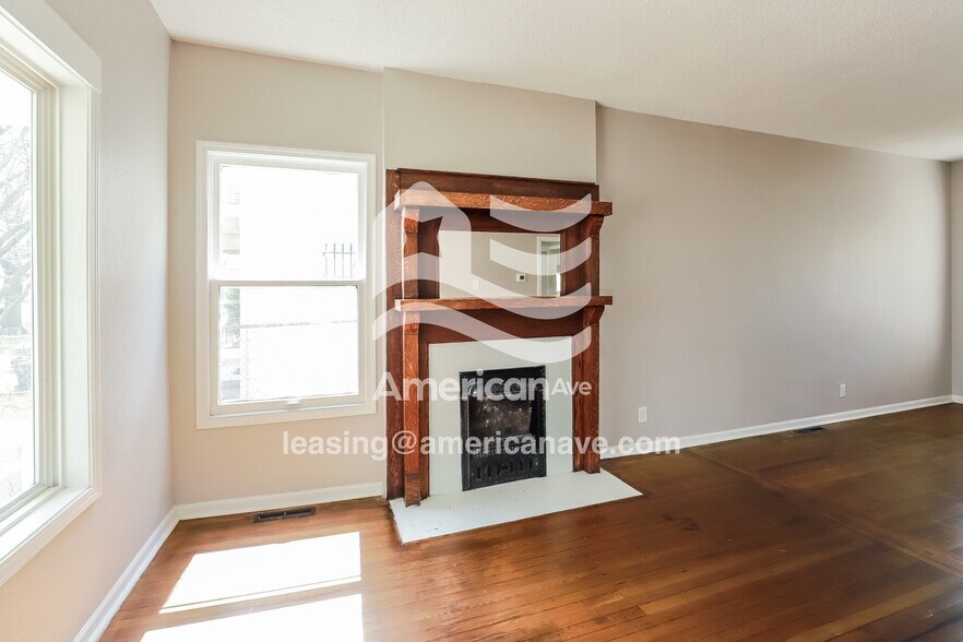 Building Photo - 136 N White Ave