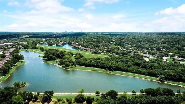 Building Photo - 8542 Meadowbrook Dr