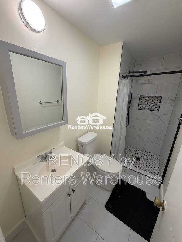 Building Photo - 5705 Fieldview Ct