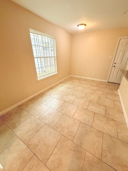 Building Photo - 12328 Ormandy St