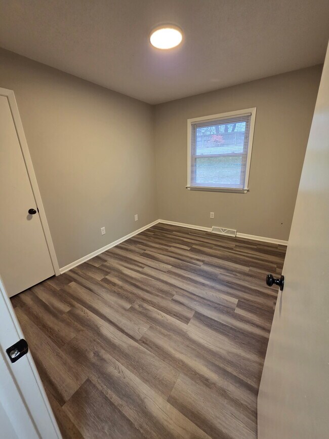 Building Photo - 1024 Spring St