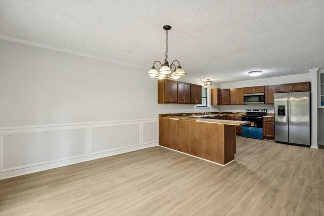 Building Photo - Newly Renovated 3 Bedroom Home on 1 Acre – No HOA!