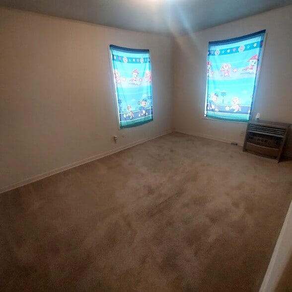 2nd Bedroom With Heater - 4824 Carmen St