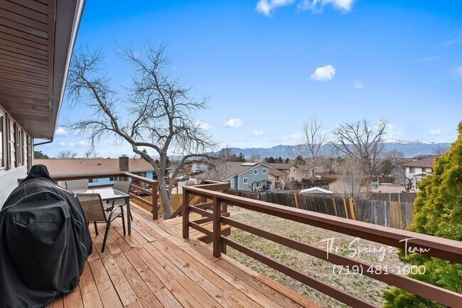 Building Photo - 1730 Hathaway Dr